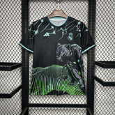 REAL MADRID EDICIÓN ESPECIAL NEGRO Y VERDE 24/25 HOMBRE - Bota de Oro Tienda